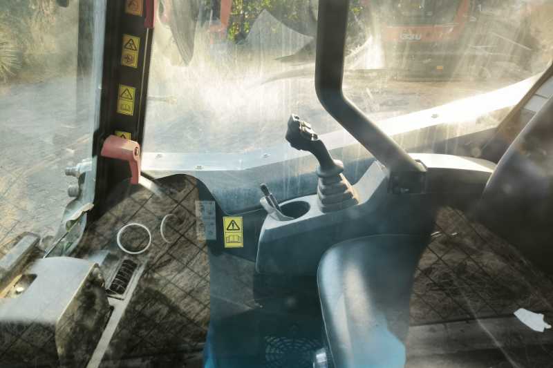 OmecoHub - Immagine JCB 210